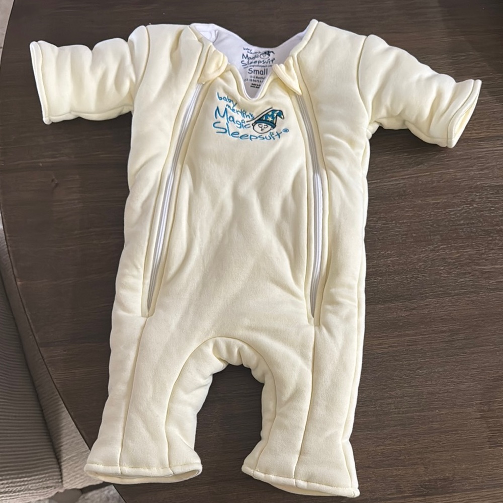 Baby Merlin’s magic sleep suit (3-6)